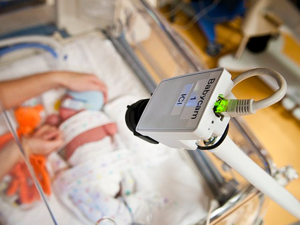 Smart baby monitor battery