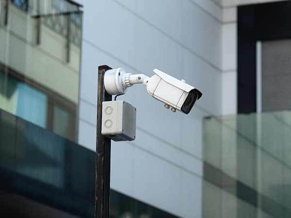 Battery powered smart security camera